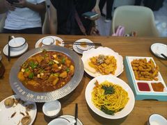 -俭寨大盘鸡·手抓肉·烧烤新疆菜(乌苏路店)