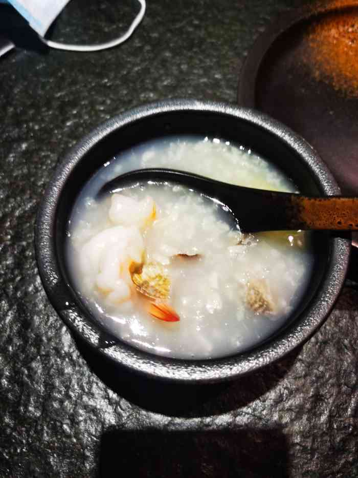 龙门养心粥火锅-"【位置】很明显,因为在周围有事 所以步行.