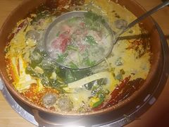 -洱火云南酸菜牛肉火锅(石景山当代商城店)