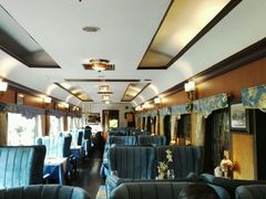 靠窗位-火车头法国西餐厅