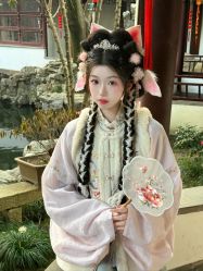 -一揽芳华汉服旗袍体验馆(拙政园店)