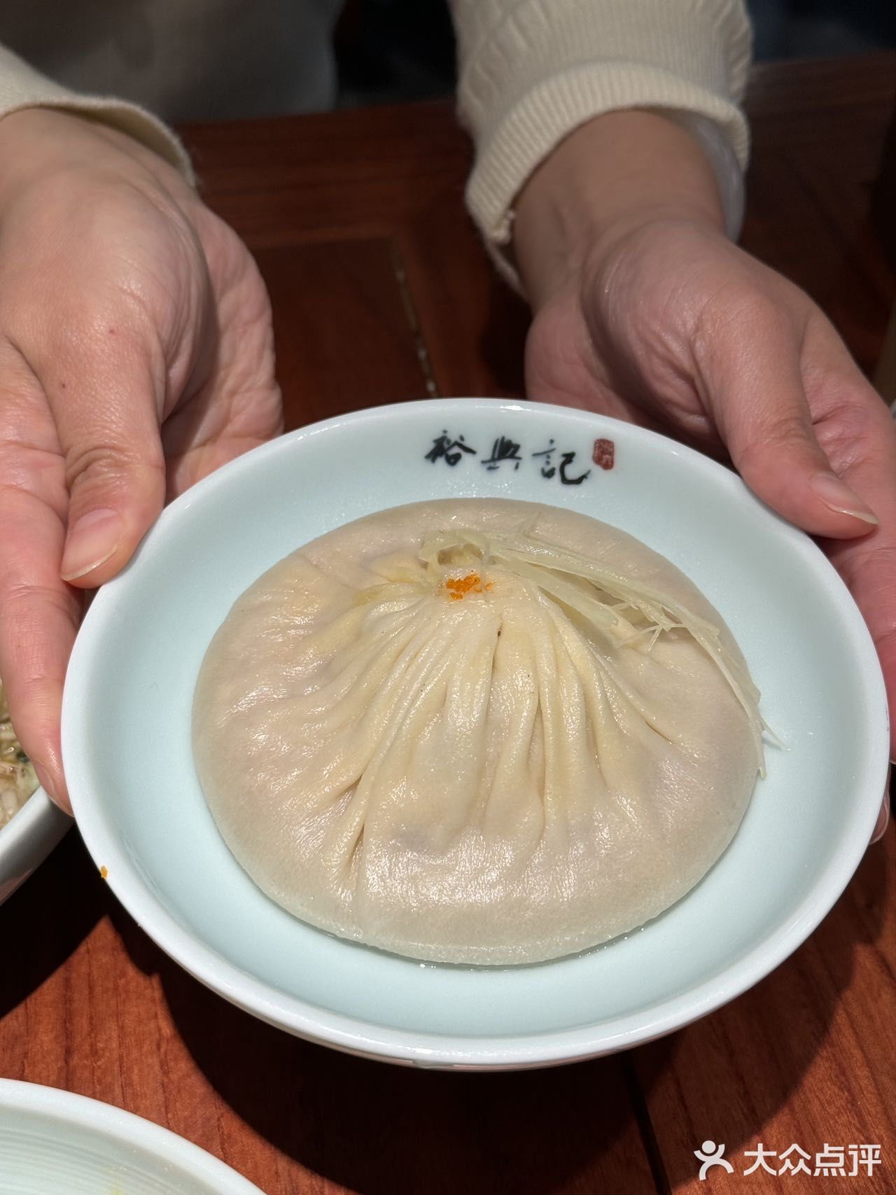 在上海,不容错过的一碗蟹粉面🍜