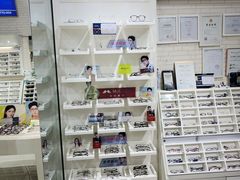 -诺柯视眼镜-蔡司依视路官方工厂店(淞南一店)