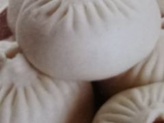 老家发面酸菜肉大包子-东北人粗粮饺子坊(南山店)