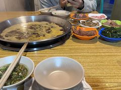 -毛毛老火锅(八年观音桥店)