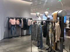 -URBAN REVIVO(西安Momopark店)