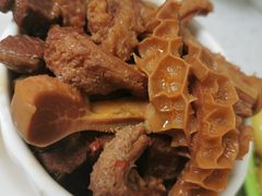 和味萝卜牛腩牛肚-芬芳甜品(同福路店)