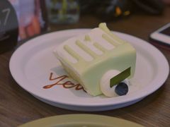 斑斓椰子奶油蛋糕-野路甜点铺(松柏路店)