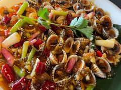 -大头虾越式风味餐厅(光明广场店)