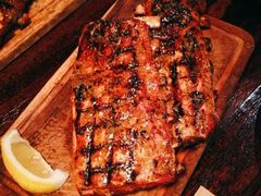 牛排-Ribs & Burgers The Rocks