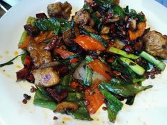 -胡桃里音乐餐厅(陶溪川店)(川湘赣菜·世界百大酒庄直供红酒·音乐表演)
