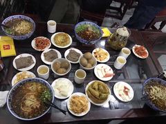 -牛一嘴·兰州牛肉面·大盘鸡(财富中心店)