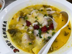 无刺酸菜鱼-渝是乎酸菜鱼(龙旗购物中心店)