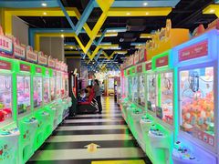 -反斗乐园π·电玩·高空拓展·蹦床(龙华天虹店)