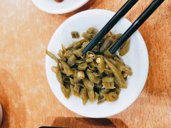 酸豆角-杨铭宇黄焖鸡米饭(芙蓉巷店)