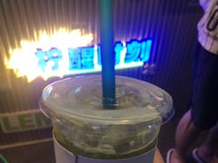 -小柠快跑·手打柠檬茶(万松园店)