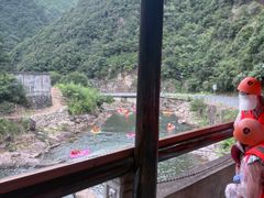-安吉龙王山峡谷漂流