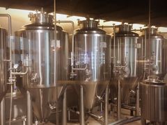 -40+精酿啤酒俱乐部(国投财富广场店)
