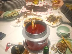 -嗨辣小聚·盘锦河蟹·海鲜烧烤龙虾(盘锦十年好店)