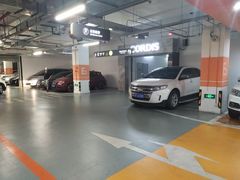 -虹桥天地-停车场