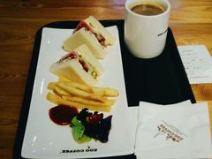 -Who乎coffee&bar