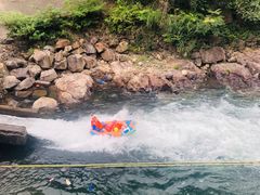 -安吉龙王山峡谷漂流