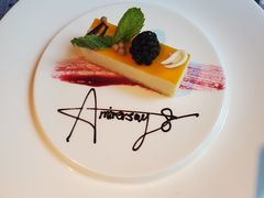 -弦月窗LUNETTE BY AMANDA(复兴路店)