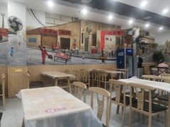 大堂-江城燕子大排档(江汉路步行街店)