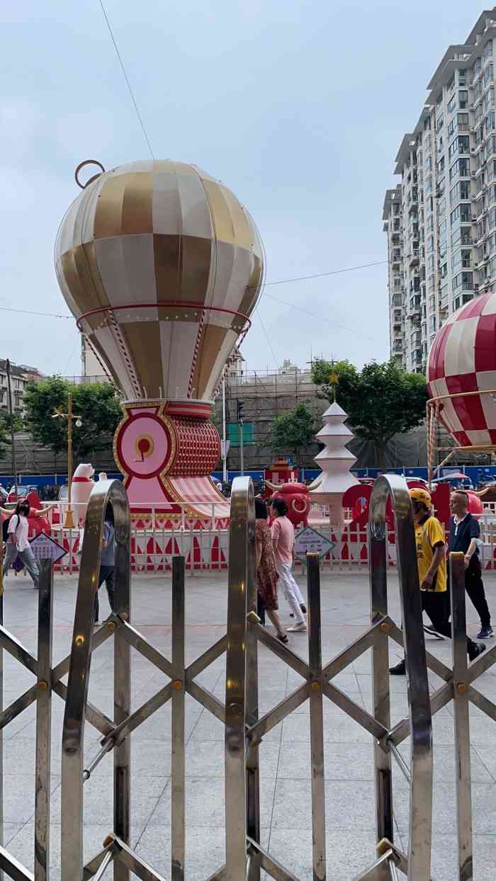百联中环购物广场-"不错的一家大型综合商场,去过几次感觉蛮好.