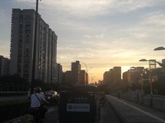 -三锐体育游泳中心