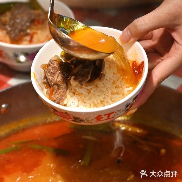 遵义心中第一牛逼好吃的酸汤牛肉火锅。。。 