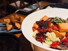 羊肚菌麻辣香锅-庆春朴门