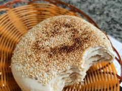 烧饼-清真喜兰老丁羊汤特色小吃