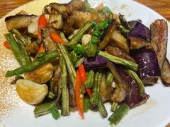 -柴窝堡22号辣子鸡·传承新疆菜