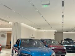 -王府井百货熙地港店