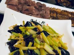 木耳炒芹菜-燕青小馆(东园大厦店)