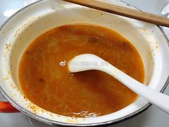 -丽丽三鲜螺蛳粉(田林路店)