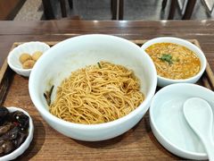 蟹粉黄金捞面-蟹上黄·蟹黄面·江南糖水(人民广场店)