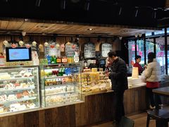 面包甜点陈列柜-匠造烘焙(联洋店)