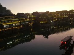 景观位-临江餐馆二楼美食部落