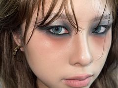 -金夫人化妆摄影职业培训学校