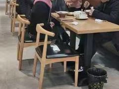 大堂-三好食堂(煎饺·馄饨·肉饼米线·盛世广场店)