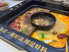 -老牌坊云南鱼豆花火锅(哈西万达店)
