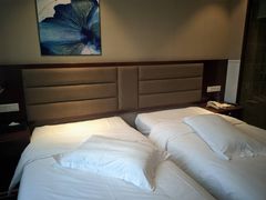 -怡华威斯达酒店(重庆医科大学附属儿童医院店)