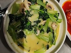 小青菜鲜蘑菇-大潮淮·淮扬菜(何园旗舰店)