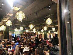 大堂-肖肖酸萝卜鱼火锅(总店)