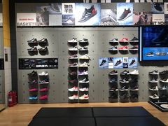 -adidas(滔搏朝阳大悦城店)