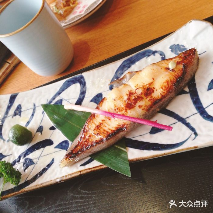 味藏旗舰店(仙霞路旗舰店)午餐秋刀鱼套餐图片