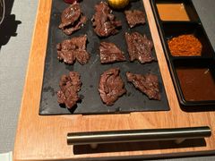 -左庭右院鲜牛肉火锅黑金店(陆家嘴中心店)