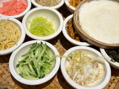 -包整·丝娃娃(一览甲秀楼风景店)